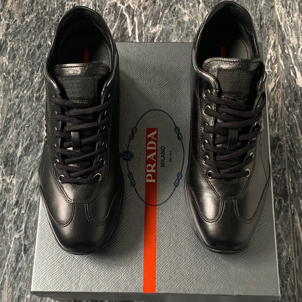 AUTHENTIC Prada ladies Black Leather Sneakers
